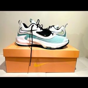 Giannis Zoom Freak 3s